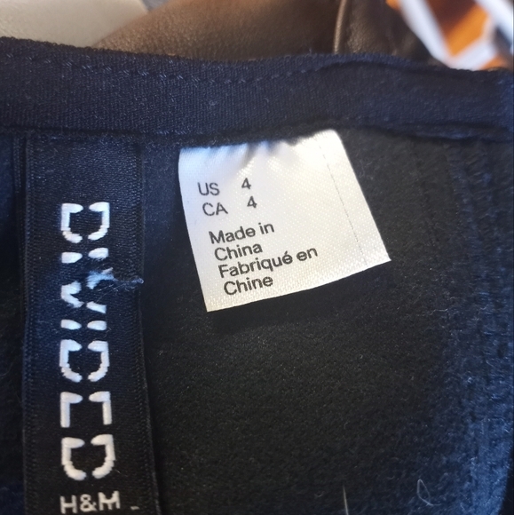 DIVIDED Vegan Leather mini - Picture 3 of 3